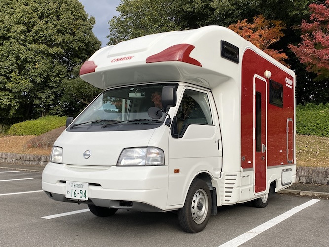 東和モータース　カービィ　ニッサンバネットトラック
