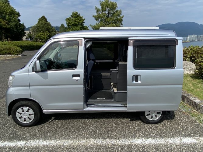 トヨタピクシスバン リンエイキャンピング仕様